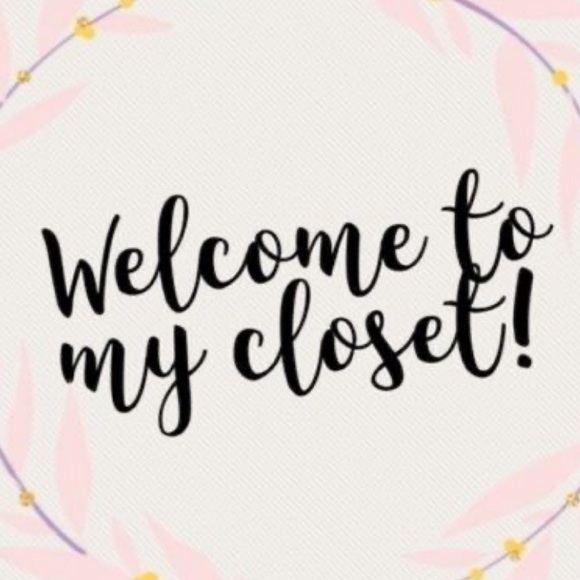 ⚠️ NEW CLOSET INCOMING ⚠️ - Picture 1 of 1